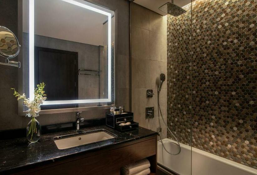 Номер Deluxe Кровать Кинг, Movenpick Hotel And Residences Riyadh