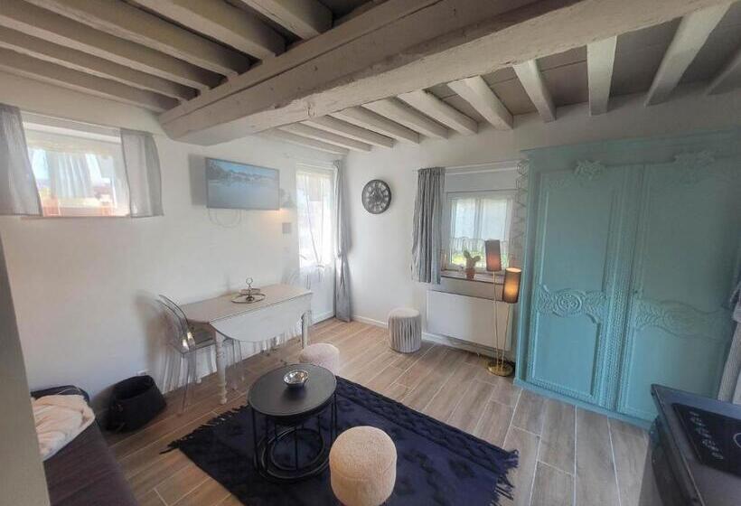 Дом 2 Спальни, Domaine Les Bois Flottes Dans Maison De Charme Au Bord De Mer Et Proche De Cabourg
