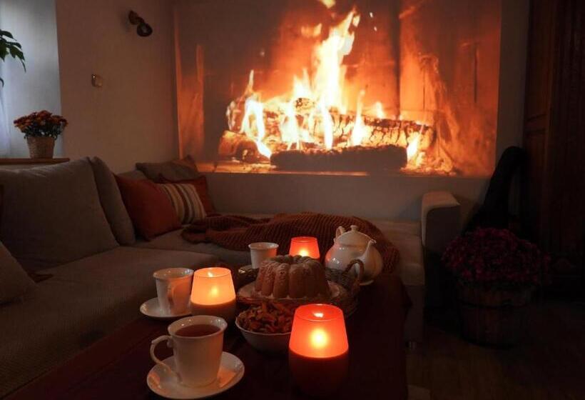 דירת חדר סופריור, Podhanská Roubenka