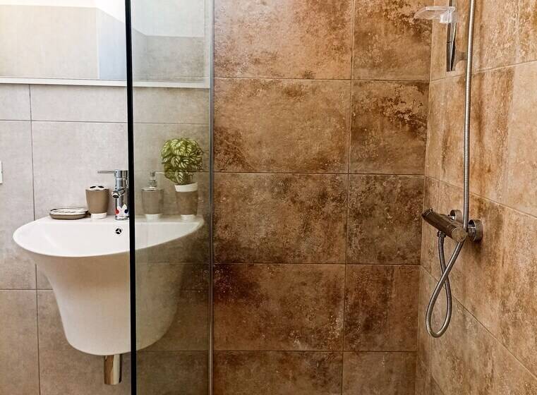 חדר דלוקס, Kolossoi Guest House