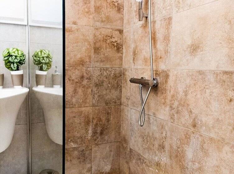 חדר דלוקס, Kolossoi Guest House