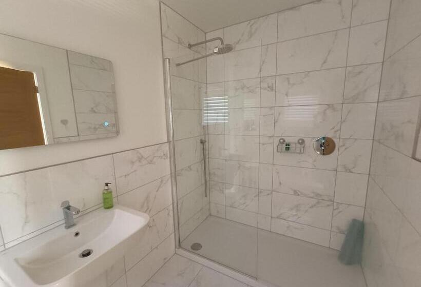 اتاق استاندارد, Petite Anchorage