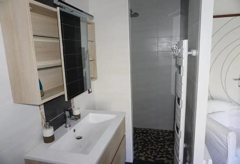 デラックスルーム, Chambre D Hôtes Le Berceau