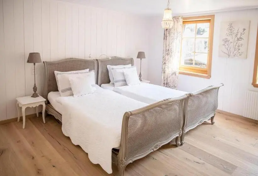 Deluxe-huone, Casa Pasch   Boutique Bed And Breakfast In Cumpadials