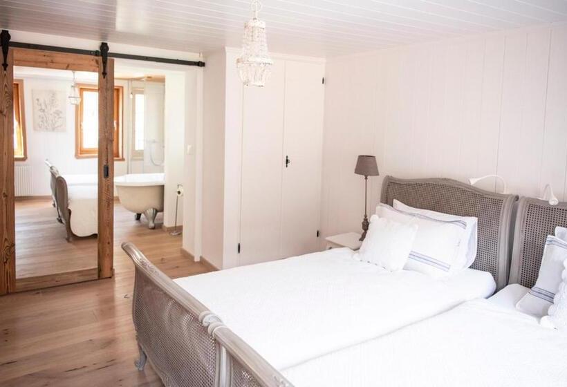 חדר דלוקס, Casa Pasch   Boutique Bed And Breakfast In Cumpadials