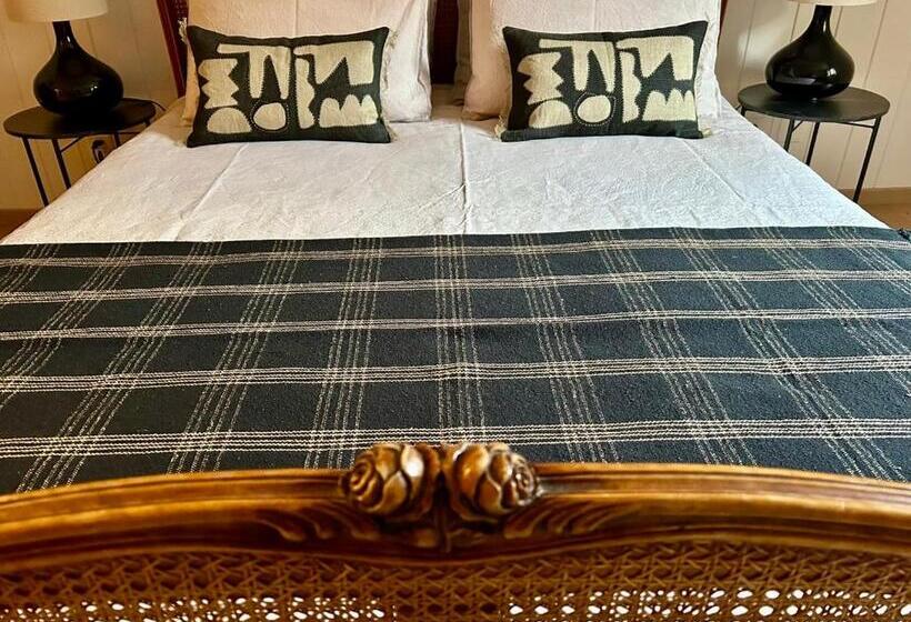 חדר דלוקס, Casa Pasch   Boutique Bed And Breakfast In Cumpadials