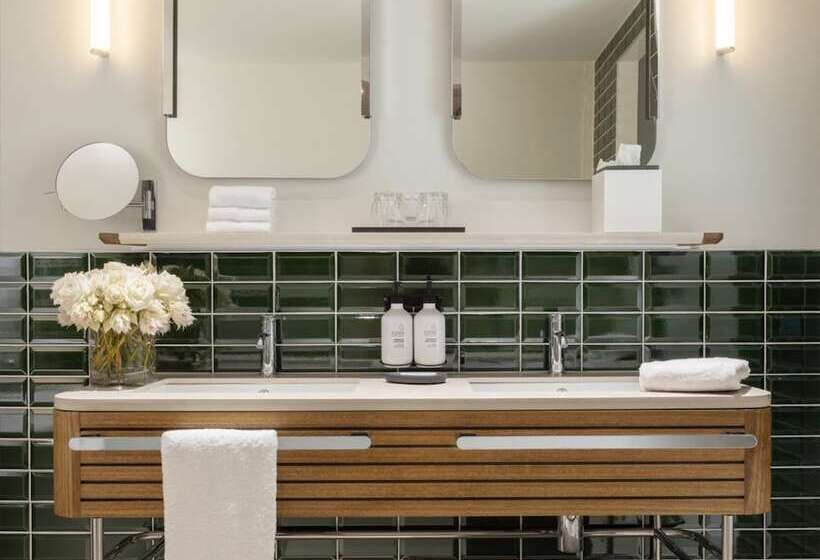 Premium room with terrace, Intercontinental Sorrento Mornington Peninsula