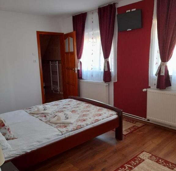 اتاق استاندارد سه نفره, Casa Emy