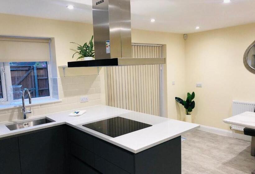 Standard Værelse, Cuterooms