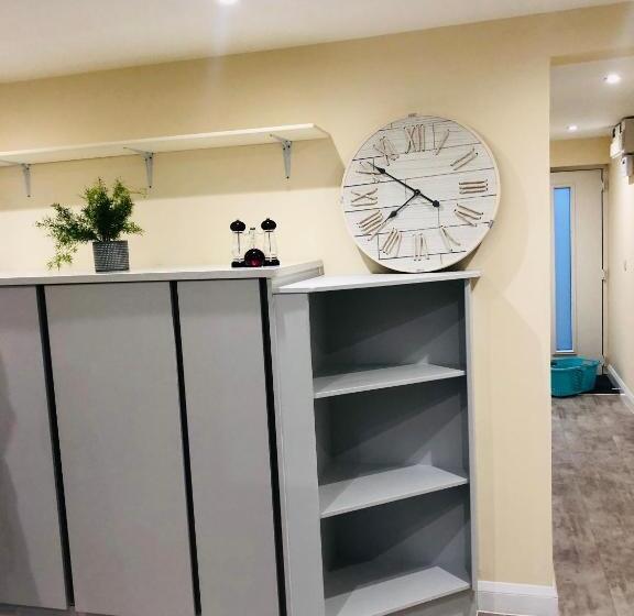 Standard Værelse, Cuterooms