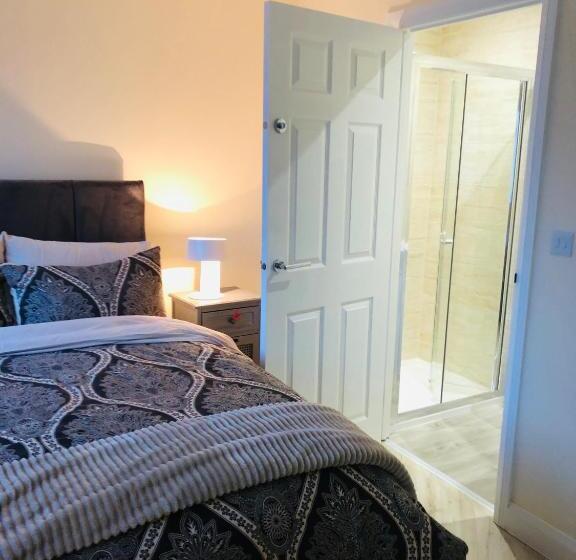 Deluxe Værelse, Cuterooms