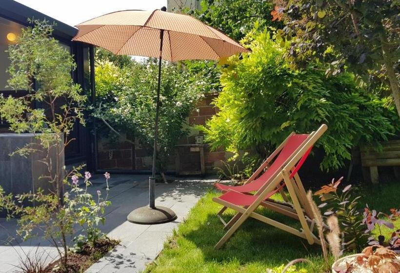 Номер Стандарт Вид на Сад, Maison Du Saule