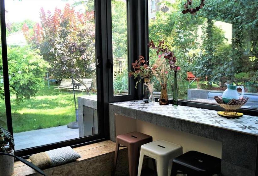 Номер Стандарт Вид на Сад, Maison Du Saule