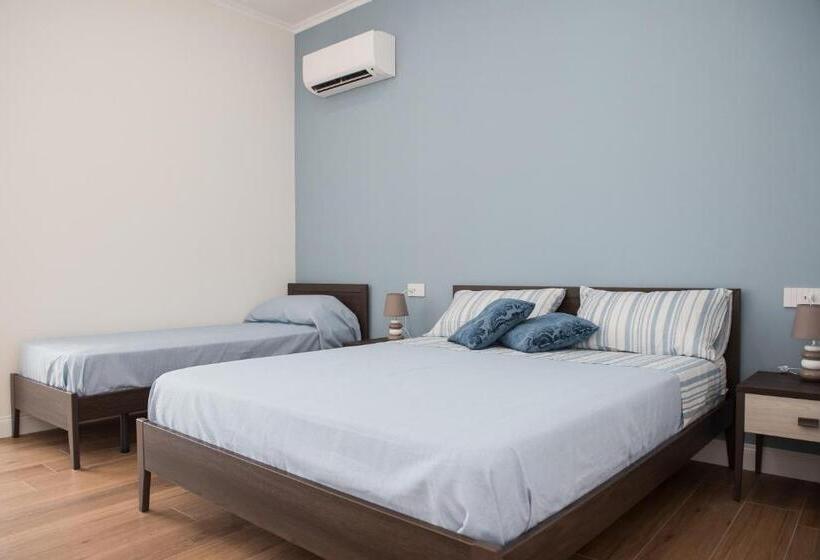 Quarto Triplo Estandar, B&b La Piazzetta