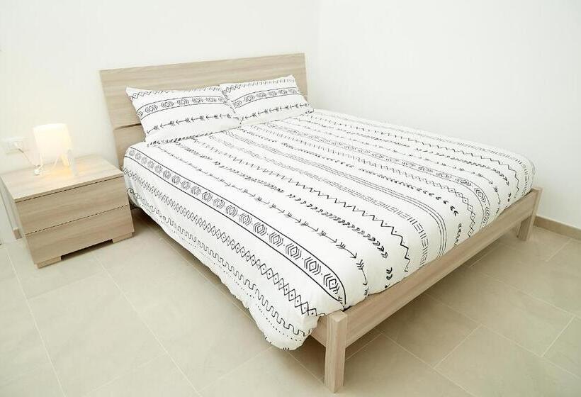 اتاق استاندارد با سرویس بهداشتی مشترک, Scirocco Guest House