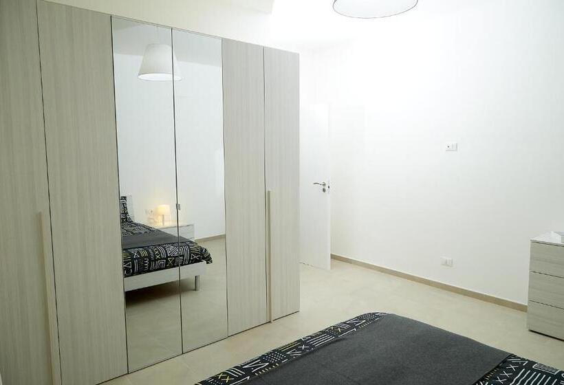 سوئیت 2 خوابه, Scirocco Guest House