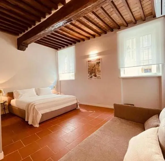 استودیوی لوکس, Palazzo Borgocolonne Apartments