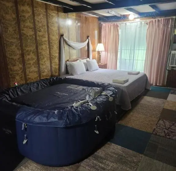 バスタブ付きスタンダードルーム, Pocono Mountains Hotel And Spa