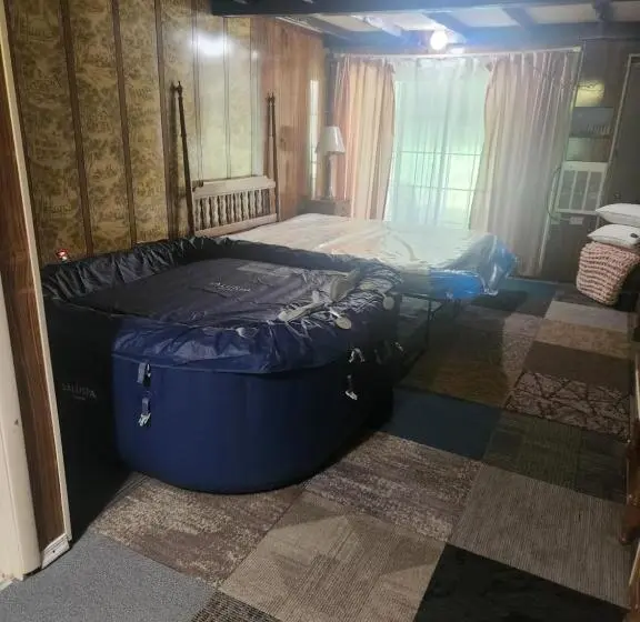 バスタブ付きスタンダードルーム, Pocono Mountains Hotel And Spa