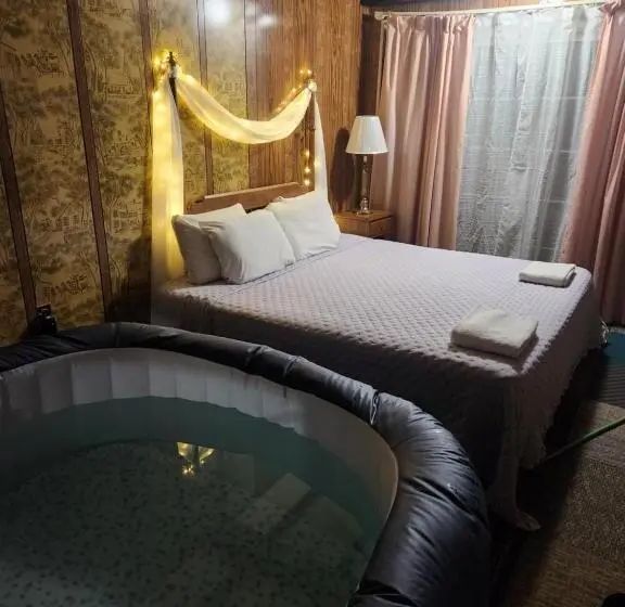 バスタブ付きスタンダードルーム, Pocono Mountains Hotel And Spa