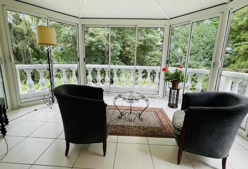 Люкс Повышенной Комфортности, Logis Vélès