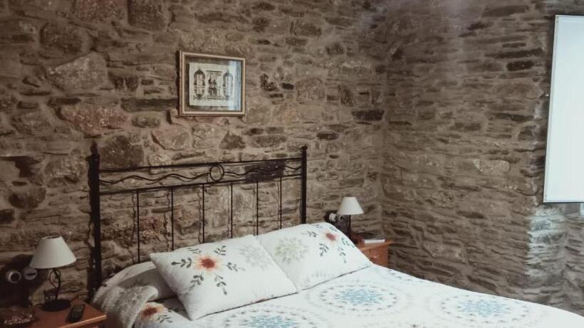 스탠다드 룸, A Casa Das Augas