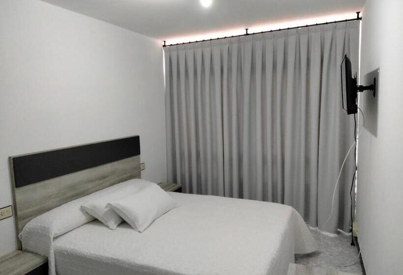 غرفة قياسية, A Casa De Lolita