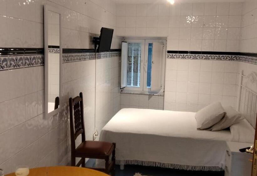 اتاق استاندارد, A Casa De Lolita