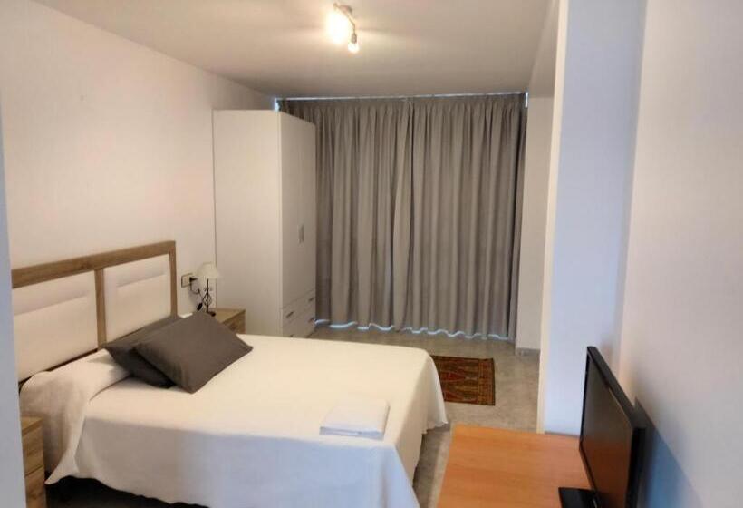 اتاق استاندارد, A Casa De Lolita