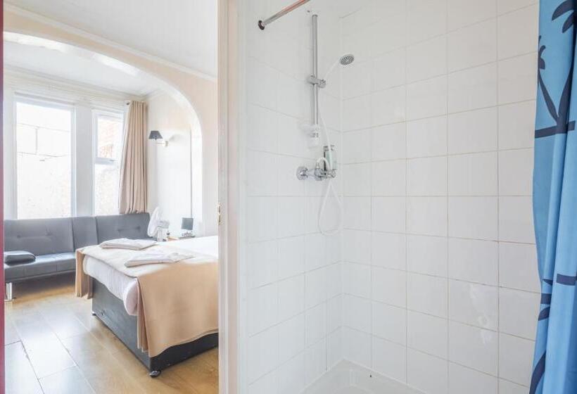 Quarto Economy, Rasa Sayang House   Self Check In Guesthouse