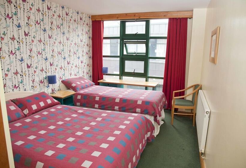 اتاق استاندارد, Abigail S Hostel