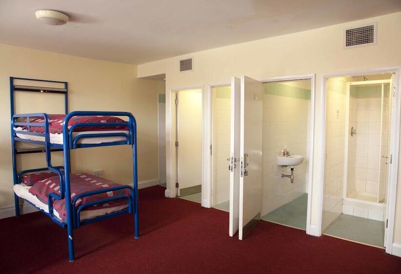 تختخواب در اتاق مشترک, Abigail S Hostel