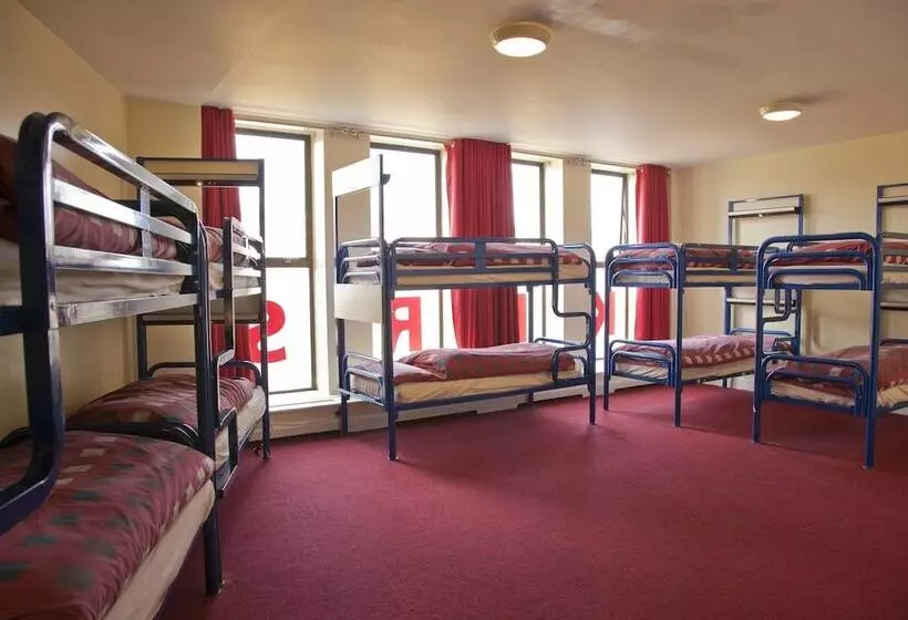 تختخواب در اتاق مشترک, Abigail S Hostel