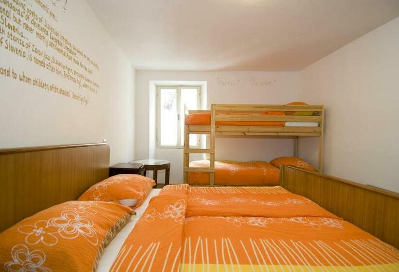 带共用浴室的标准房间, Alibi B11