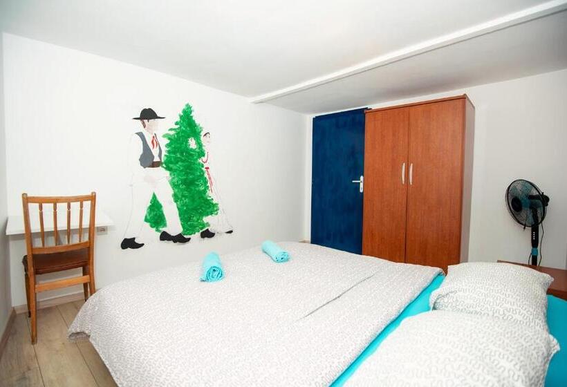 带共用浴室的标准房间, Alibi B11