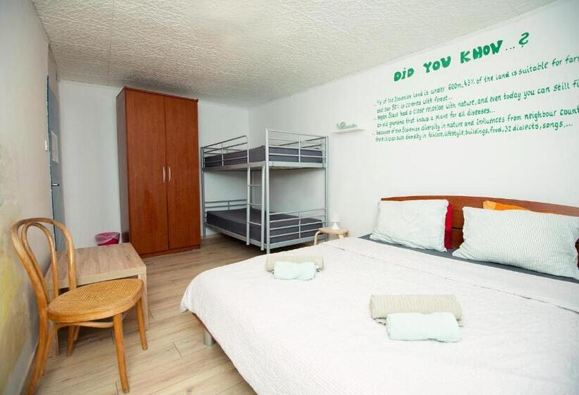 带共用浴室的标准房间, Alibi B11