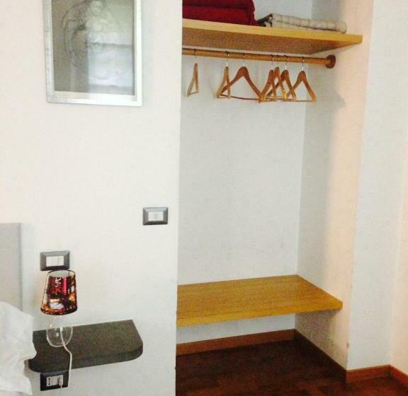 اتاق استاندارد سه نفره, B&b Entro Le Mura