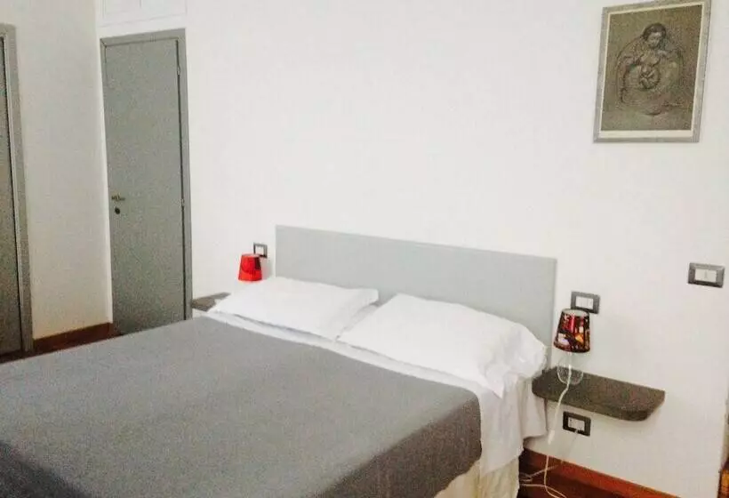 اتاق استاندارد سه نفره, B&b Entro Le Mura