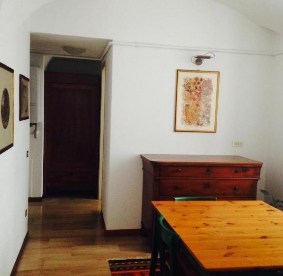 آپارتمان 2 خوابه, B&b Entro Le Mura