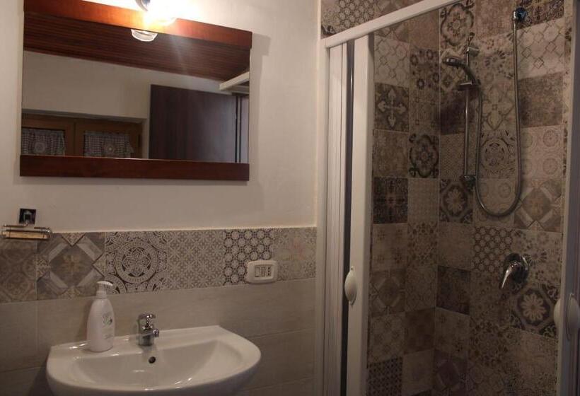 标准三人间, Bed & Breakfast Il Sentiero