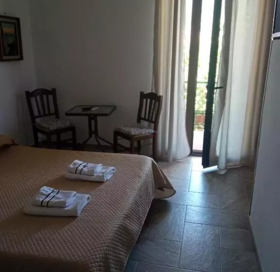スタンダード４人部屋, Bed & Breakfast Il Sentiero