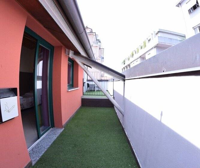 Chambre Standard, Central Hostel Bg