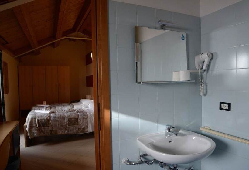 Chambre Standard, Central Hostel Bg