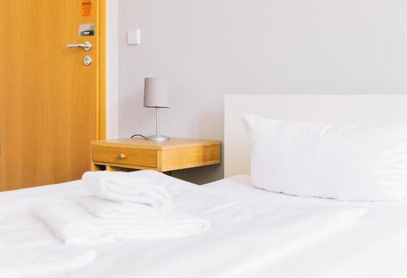 اتاق استاندارد با سرویس بهداشتی مشترک, St Christopher S Inn Berlin Alexanderplatz
