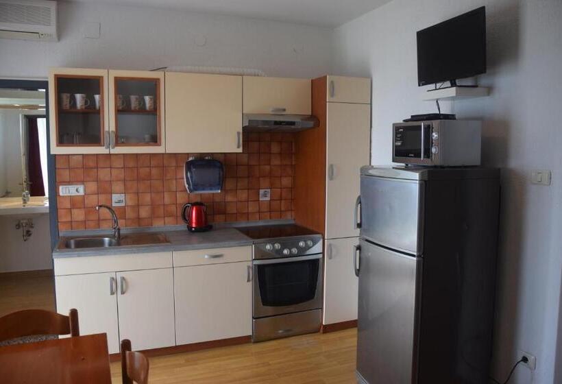 آپارتمان 2 خوابه با چشمانداز دریا, Hostel Panorama Portorož