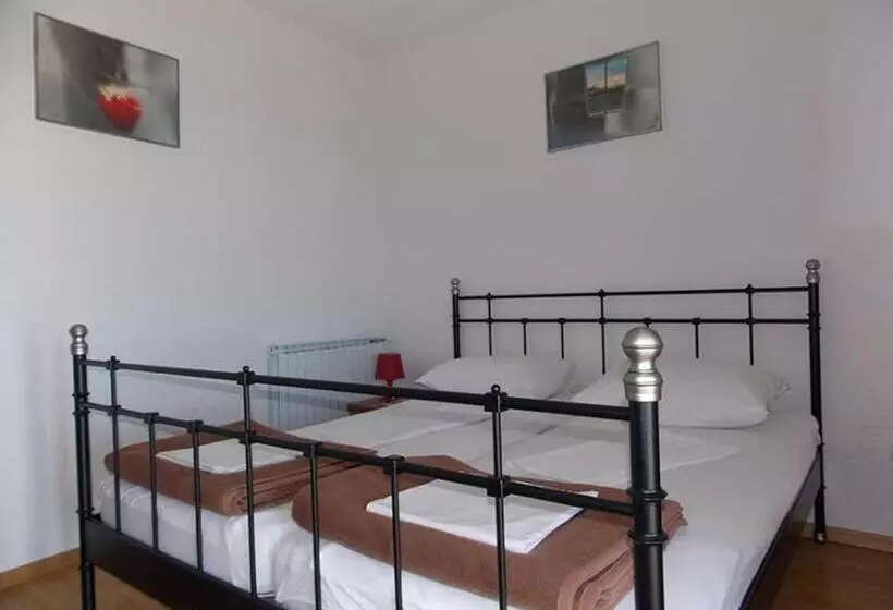 آپارتمان 2 خوابه با چشم‌انداز دریا, Hostel Panorama Portorož