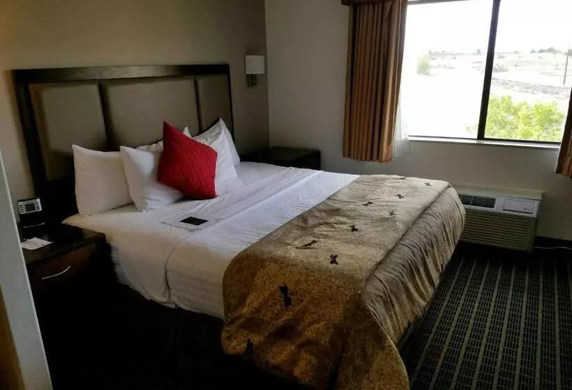キングサイズベッドのスタンダードルーム, Best Western Plus Eagleridge Inn & Suites