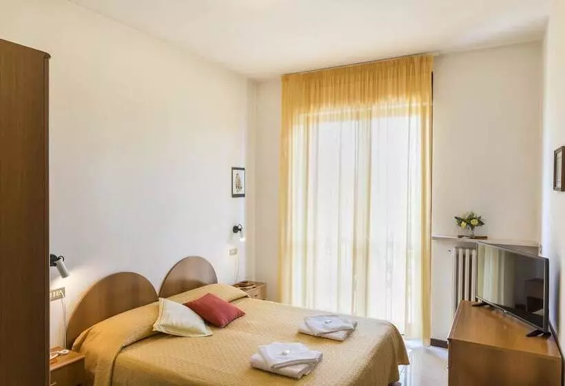 Standard-huone, Cristina