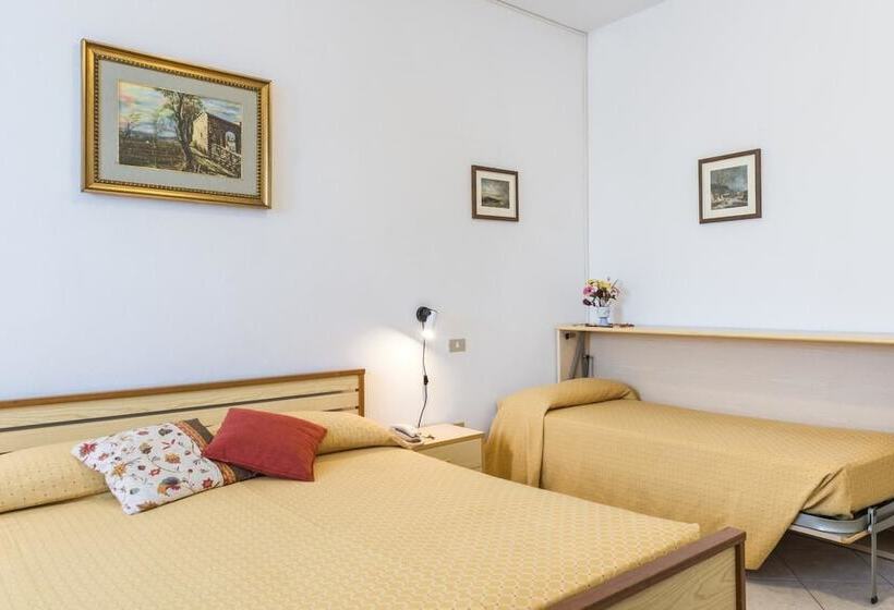 Номер Стандарт Трехместный, Cristina