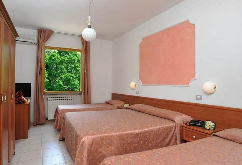 Номер Стандарт Трехместный, La Meridiana